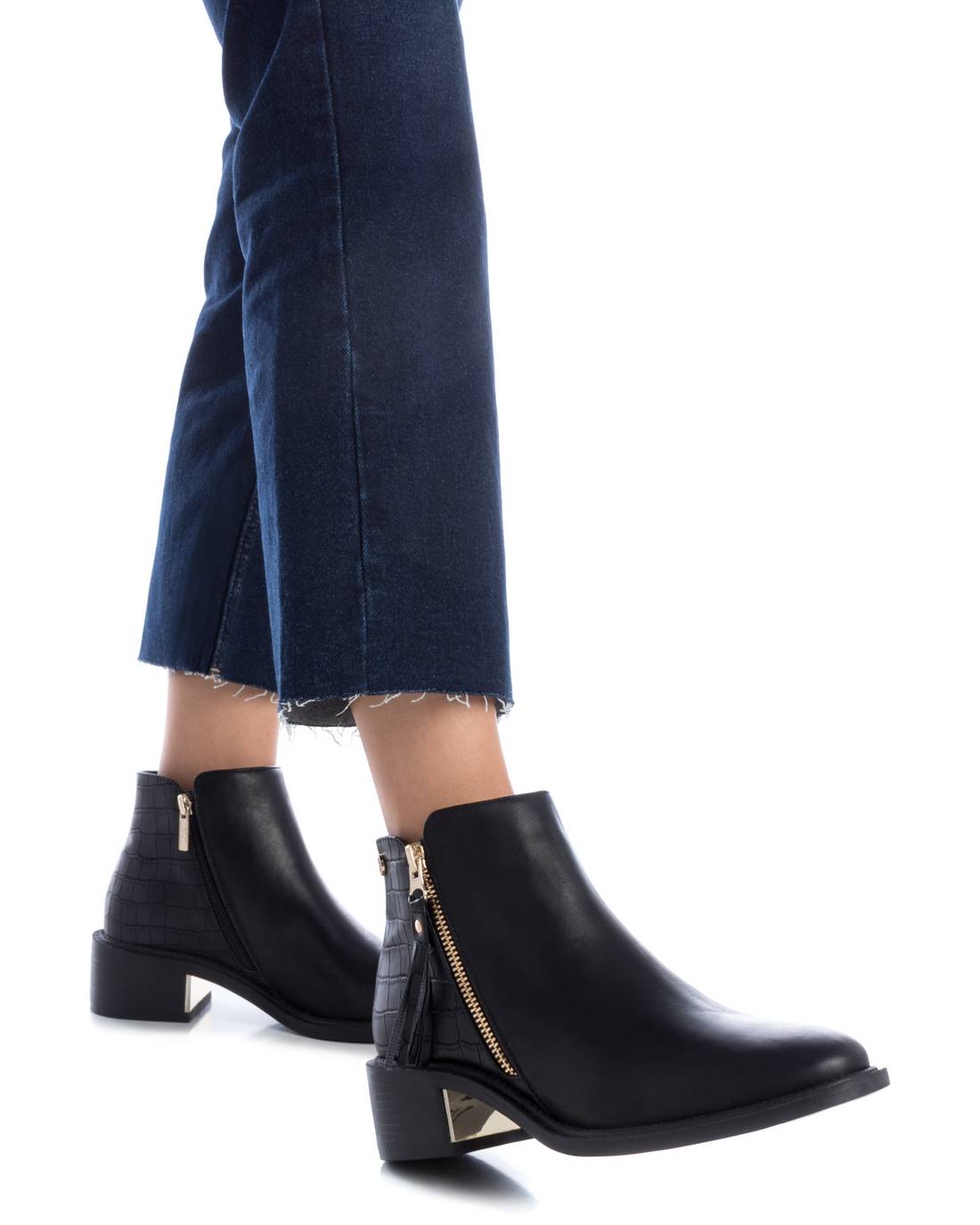 XTI 143102 Botín de Tacón Bajo para Mujer Negro - imagen 2