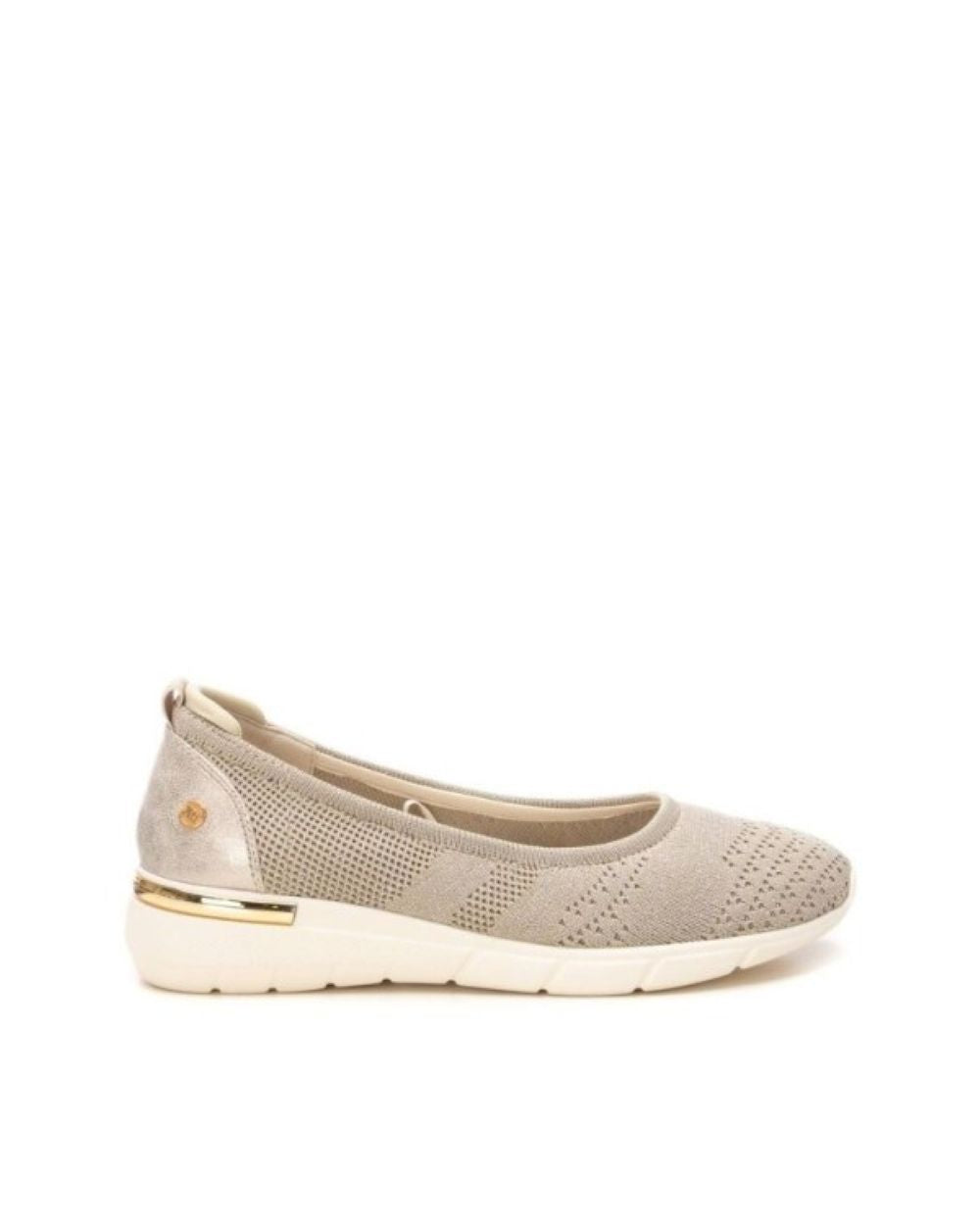 XTI 143957 Oro Zapatilla Mujer