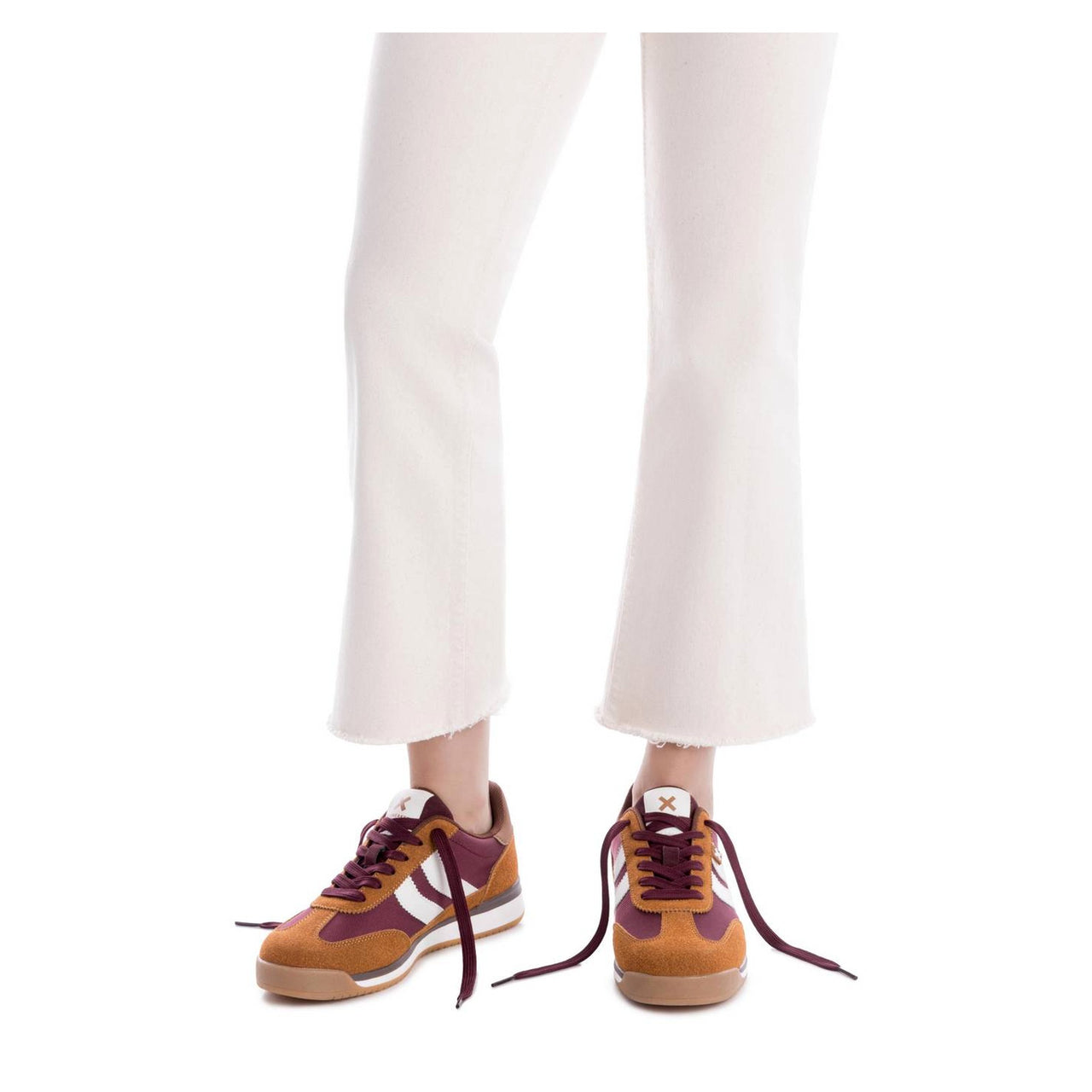 XTI 144587 Camel Zapatilla Mujer